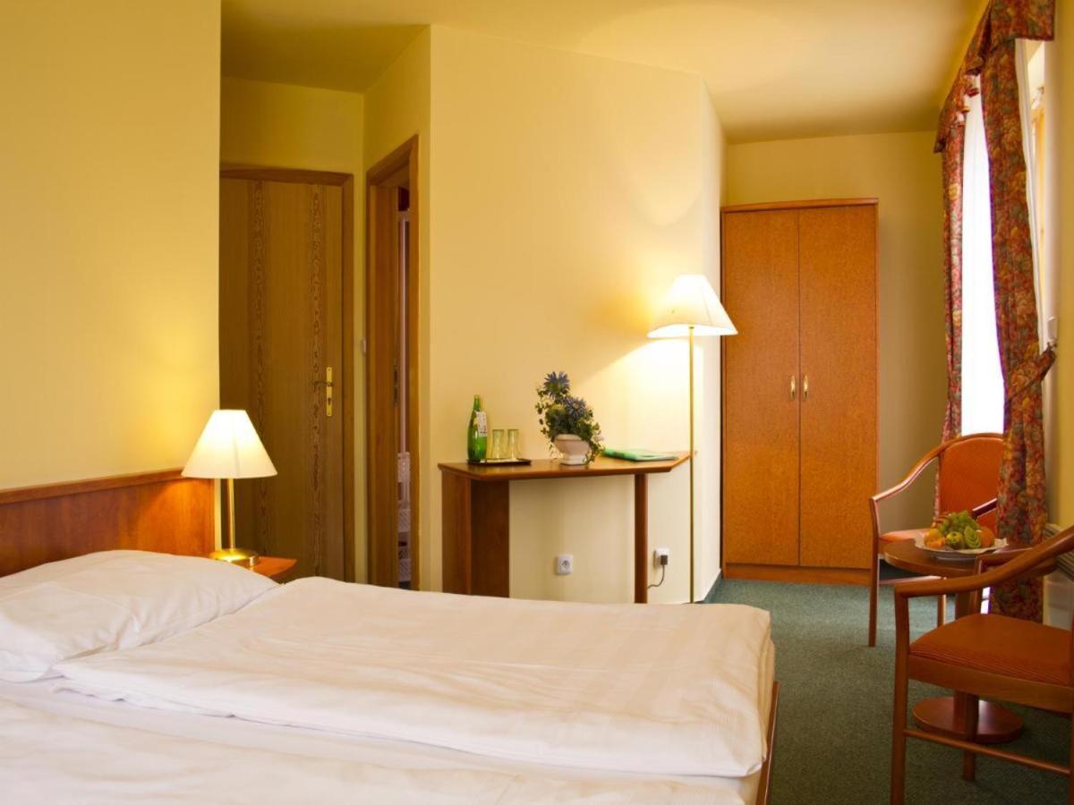 Hotel Na Jezere Горни-Плана Экстерьер фото