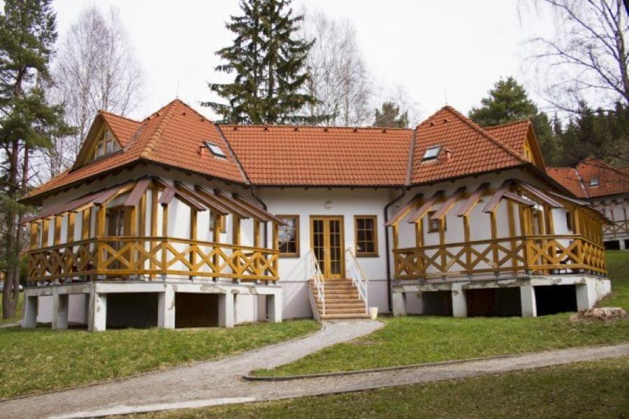 Hotel Na Jezere Горни-Плана Экстерьер фото